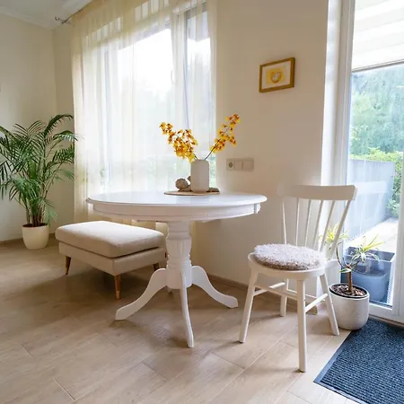 Cozy Apartment In Santariskes VNO Eksteriør bilde